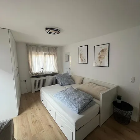 Tas Apartment *